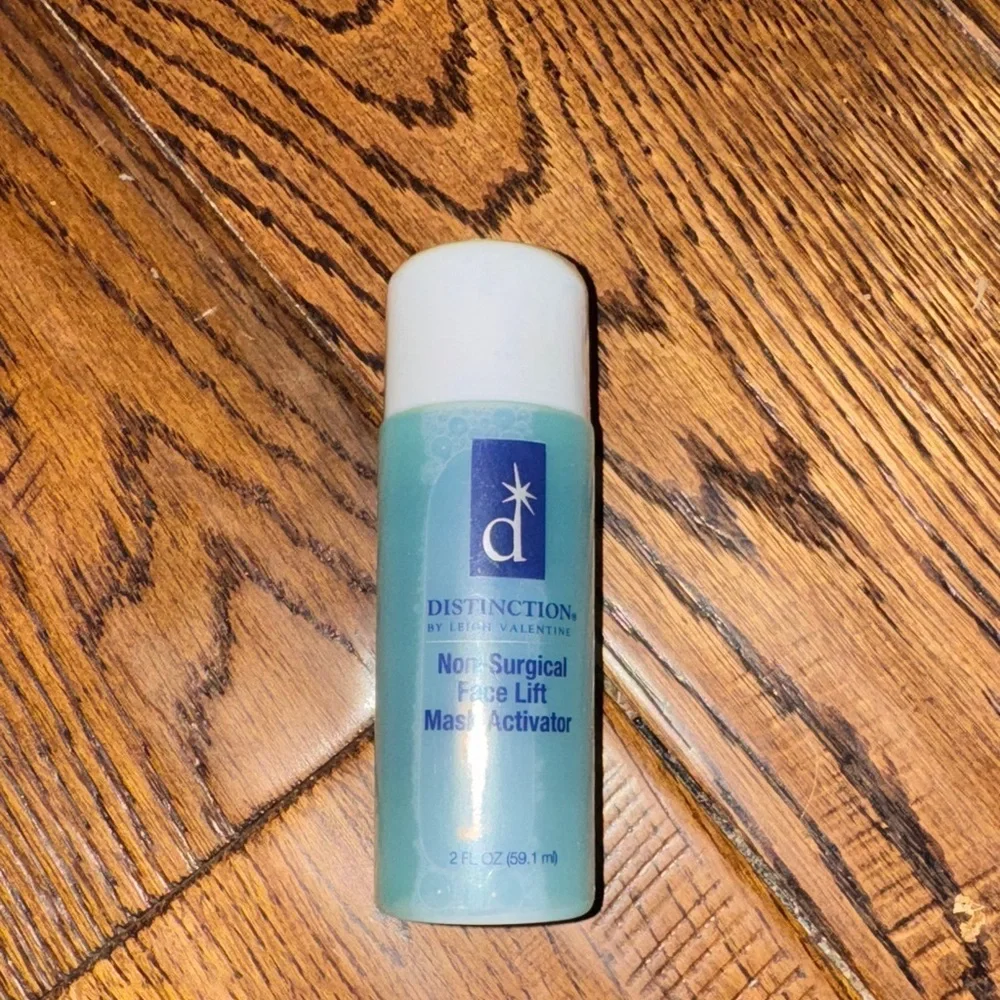 NWT Distinction Non-Surgical Face Lift Mask Activator Size 2 fl oz